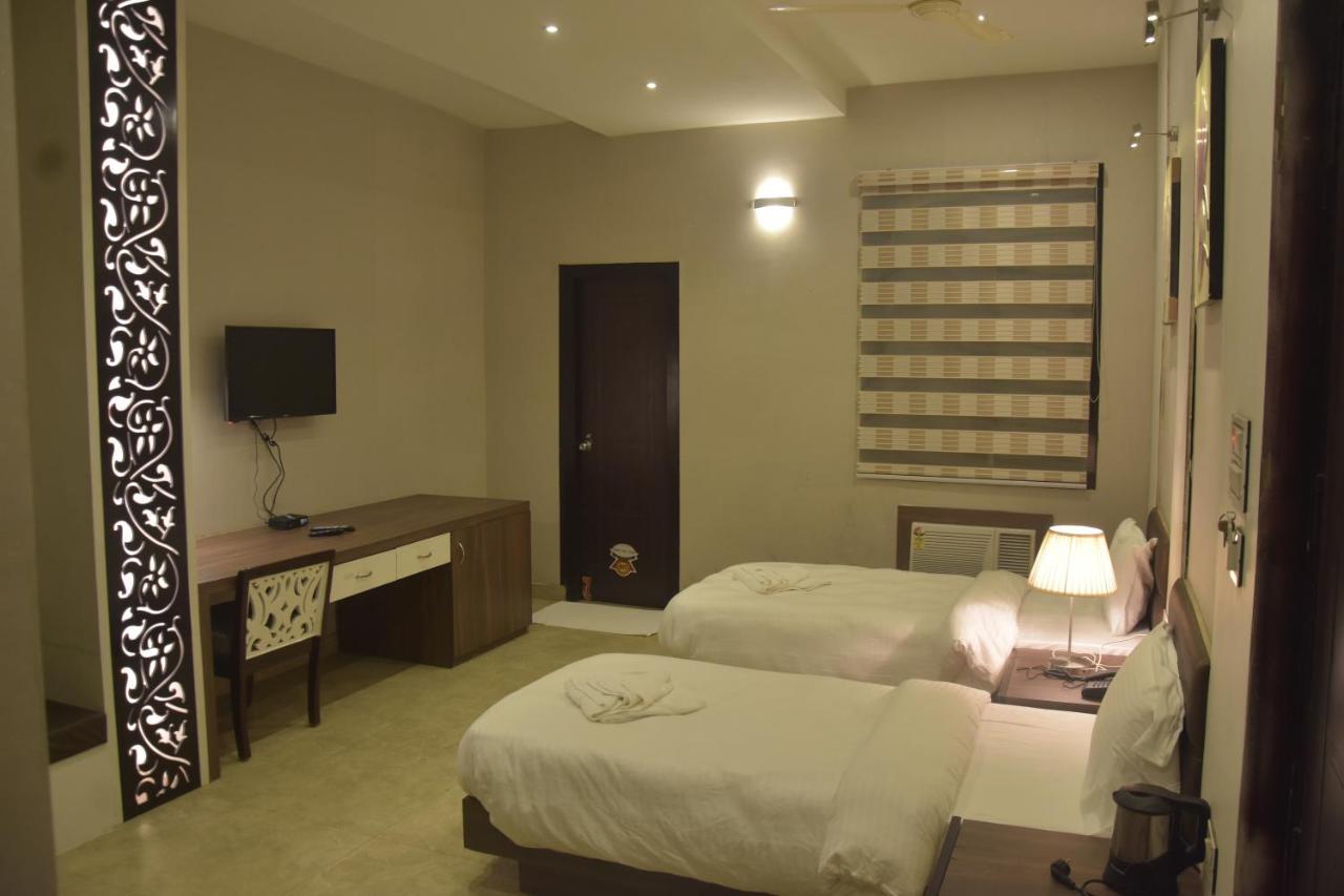 Hotel Mahendra Plaza Hardoi Экстерьер фото